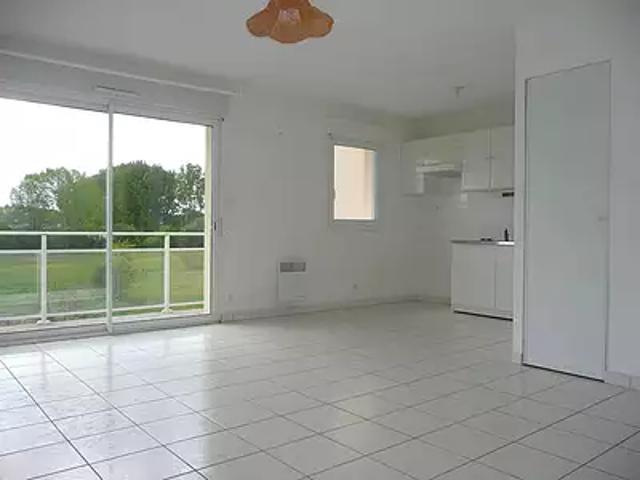 Onet le Château 12850 Location appartement 2 pièces t2 terrasse parking