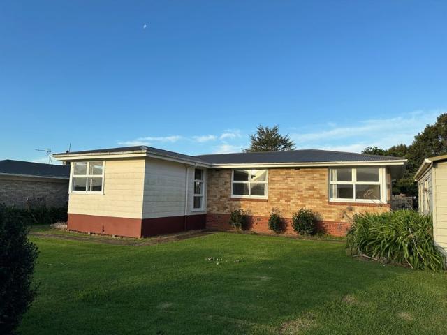 onewhero, 4 bedrooms