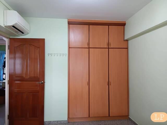 ONE COMMON ROOM