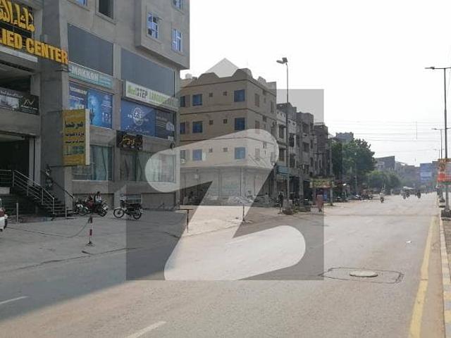 One Bed, New Furnished Apartment In City Center Near Clock Tower