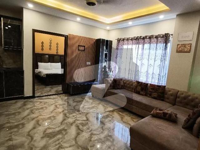 One Bed Fully Furnished Apartment Bahria Town Phase 7