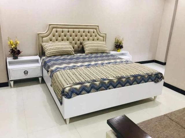 One Bed Fully Furnished Flate available For rent Daily Basis Lahore Bahria Town ID 62483