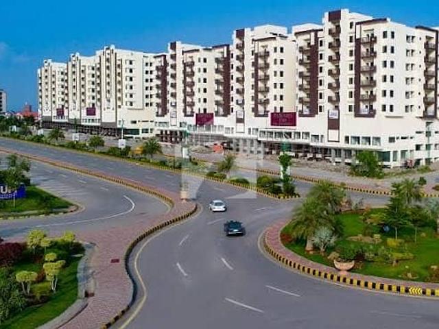 One Bed Furnished Apartment In Dimand Mall