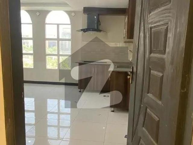 One bed unfurnished apartment available for rent in reasonable price at gulberg greens