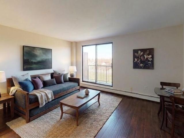 One Bedroom Apartment