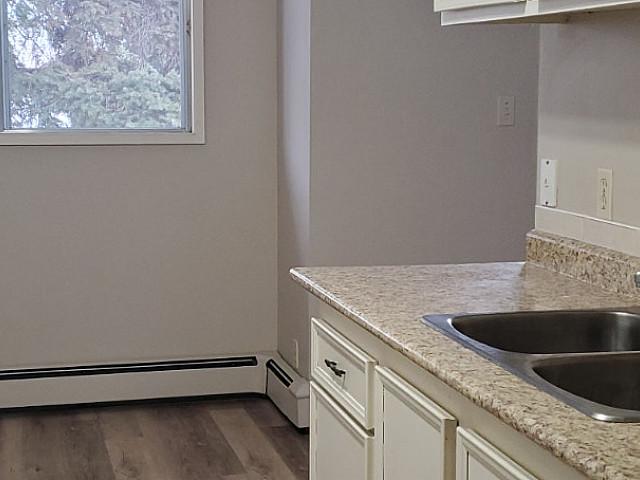 One Bedroom Apartment For Rent At 2511 109 Street century Park