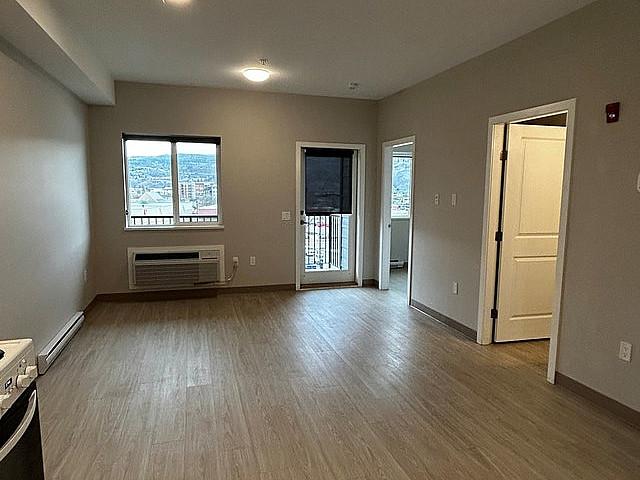 One Bedroom Apartment In 55+ Building