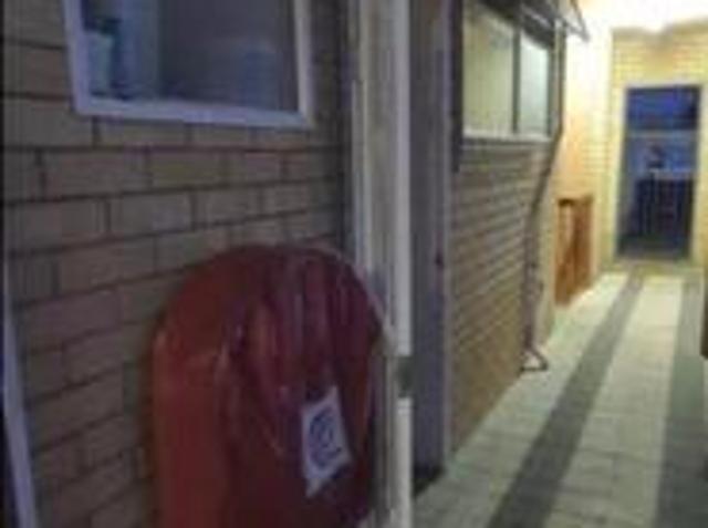 one bedroom apartment in kempton par.