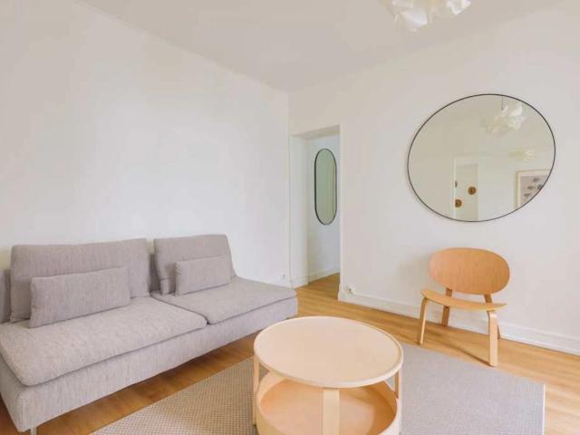 One Bedroom Apartment near Canal Saint Martin Quartier Vibrant, Paris Amsterdam Apartments for Rent
