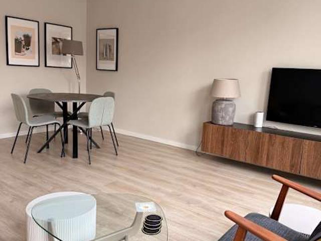 One Bedroom Corporate Housing — Amsterdam — Canal View