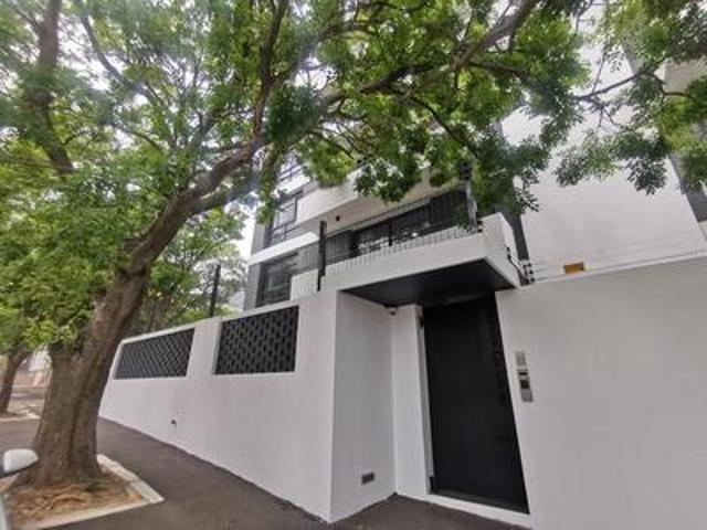 one bedroom modern apartment in gardens