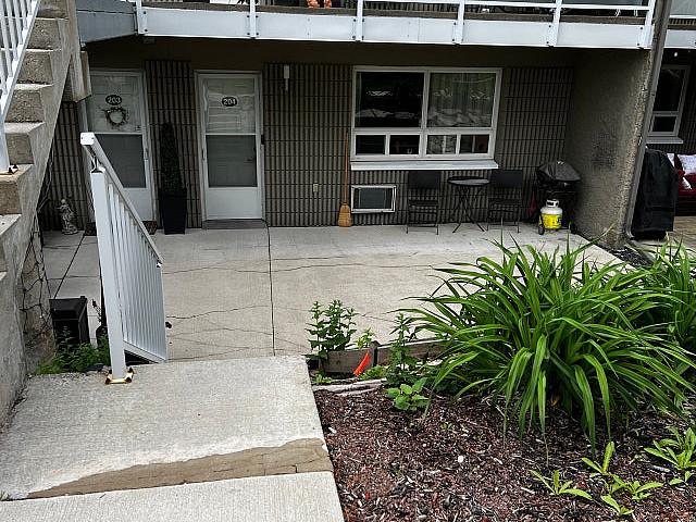 One Bedroom, One Bathroom Townhouse For Rent In St. James