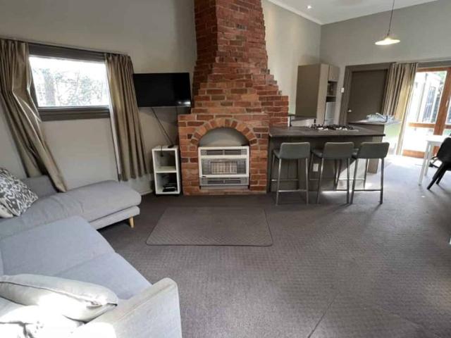 ONE BEDROOM PLUS STUDIO WEST END