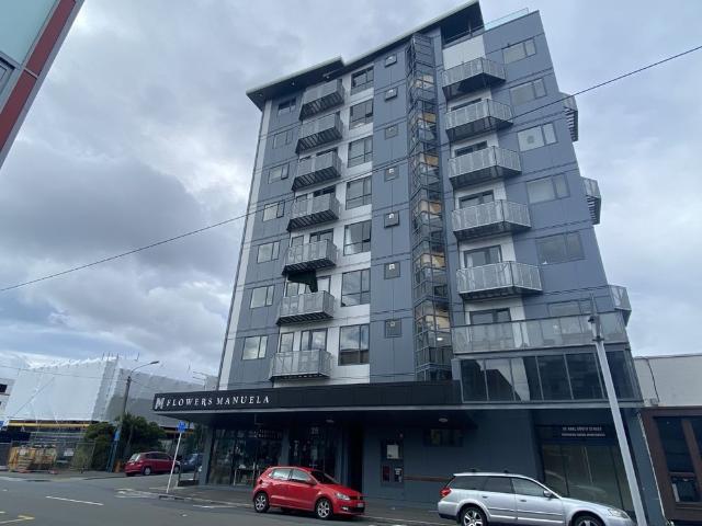 One Bedroom Studio – Perfect for Easy Living!