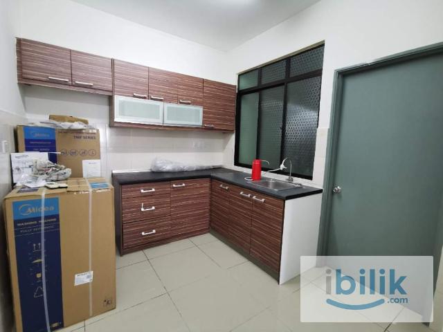 One Damansara Master Room with Private Bathroom For Rent near MRT Damansara Damai