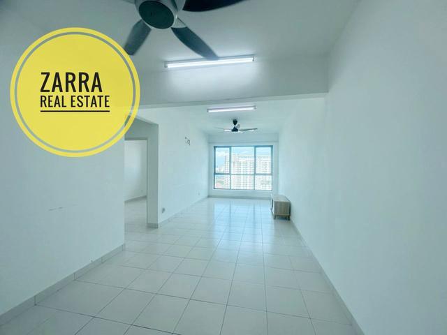 One Foresta 900Sqft Basic Reno Unfurnished 2Cp Town View