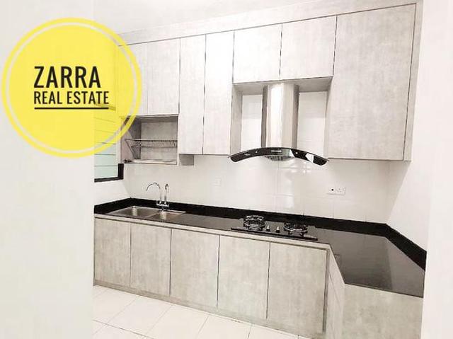 One Foresta 900Sqft Partially Renovated Unfurnished 2Cp Airport View