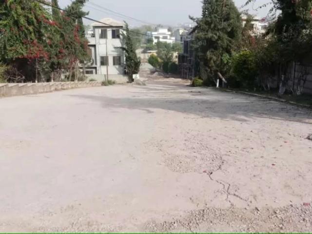 One kanal corner plot on prime location of Banigala Islamabad Bani Gala ID 41774