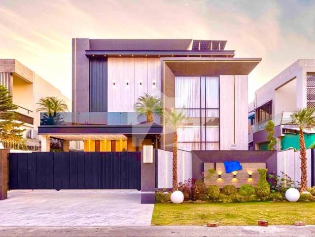 One Kanal Beautiful Modern Bungalow Available For Sale In DHA Phase 7 Lahore