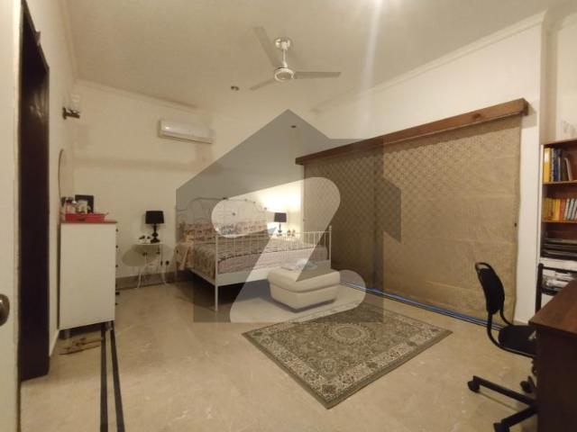 One kanal beautifull house available for rent in dha phase 2