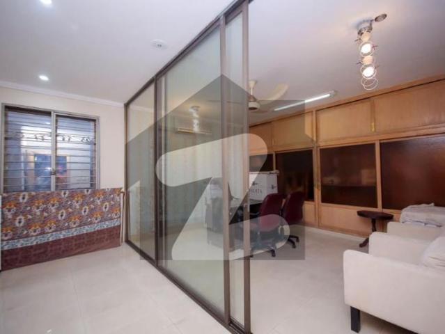 One kanal beautifull house available for rent in dha phase 3