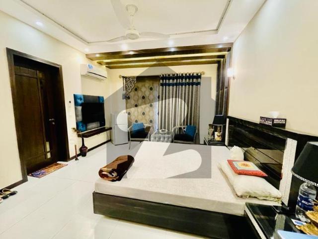 One kanal beautifull house available for rent in dha phase 6