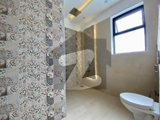 One kanal beautifull house avaliable for rent in dha defance dha phase 5