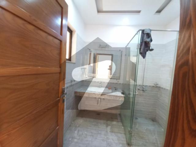 One kanal beautifull house avaliable for rent in dha defance phase 2 dha phase 2