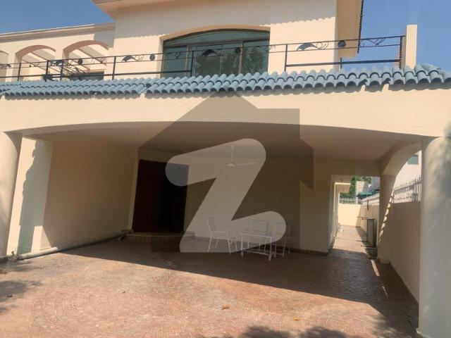 One kanal beautifull house avaliable for rent in dha defance phase 2 dha phase 2