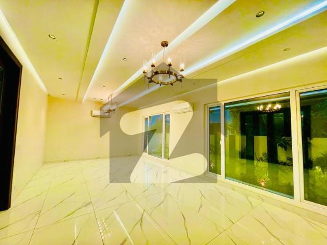 One kanal beautifull house avaliable for rent in dha defance phase 6 dha phase 6