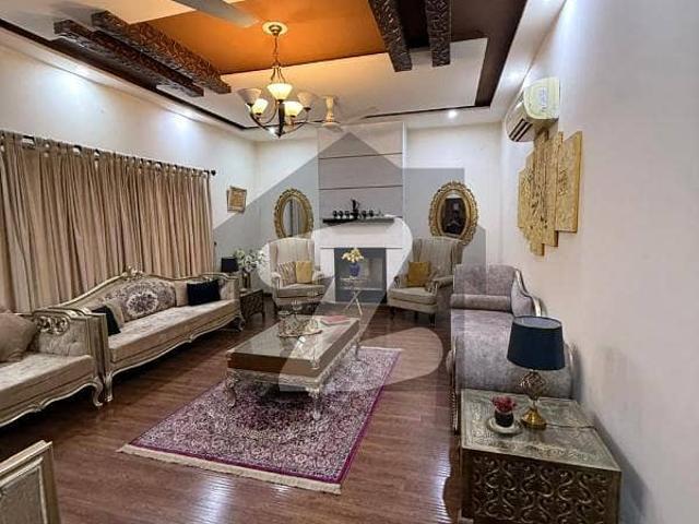 One kanal beautifull house avaliable for rent in dha phase 1