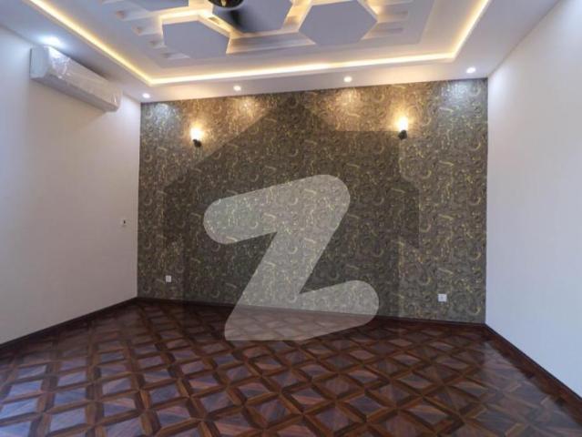 One kanal brand new house avaliable for rent in dha phase 7