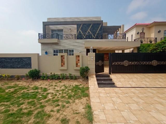 One Kanal bungalow For Sale Near Park Lahore DHA Phase 6 ID 73411