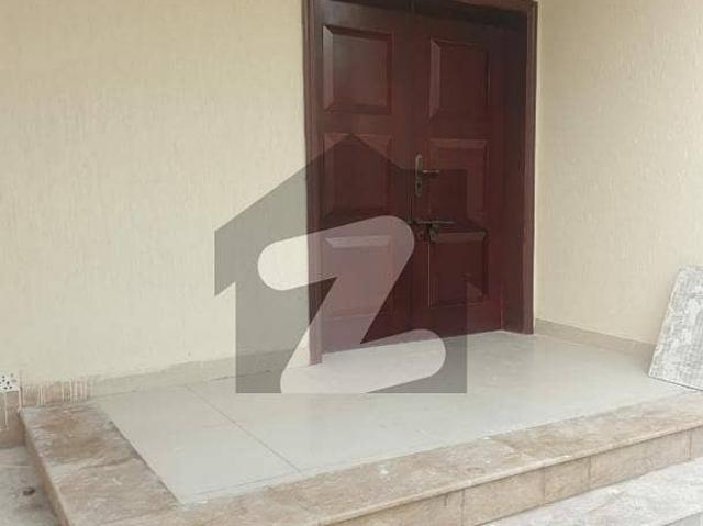 One Kanal Bungalow In PAF Falcon Complex, Gulberg 3 Lahore, Very Well Maintained, Under PAF Administration