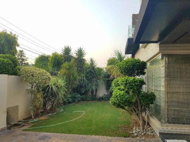 One kanal elegant house for sale in dha phase 4 near gold crest mall lahore dha phase 4 id 77224