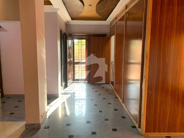 One kanal house available for rent