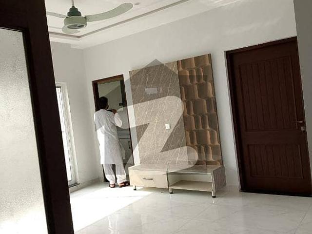 One kanal house for rent
