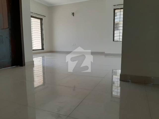 One Kanal House Of Paf Falcon Complex Near Kalma Chowk And Gulberg III Lahore Available For Rent