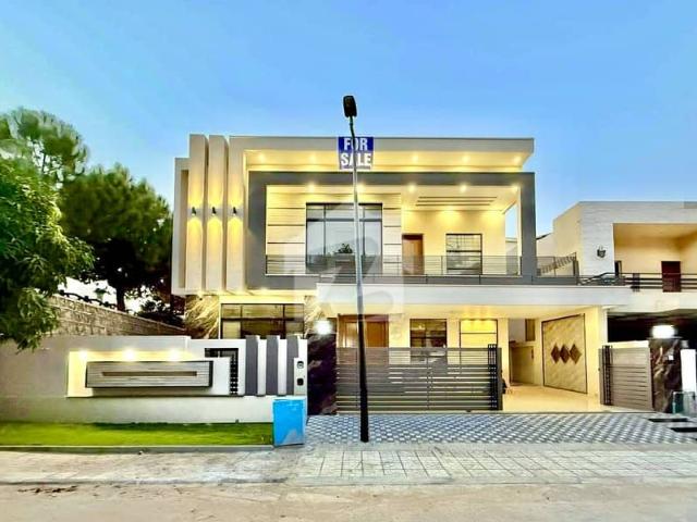 One Kanal High Quality 6 Bedroom House For Sale In Prime Location