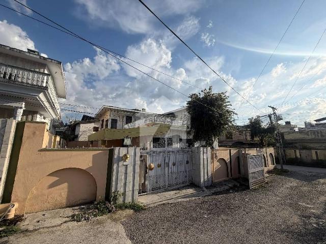 One Kanal Old House At V Prime Location In Habibullah Colony