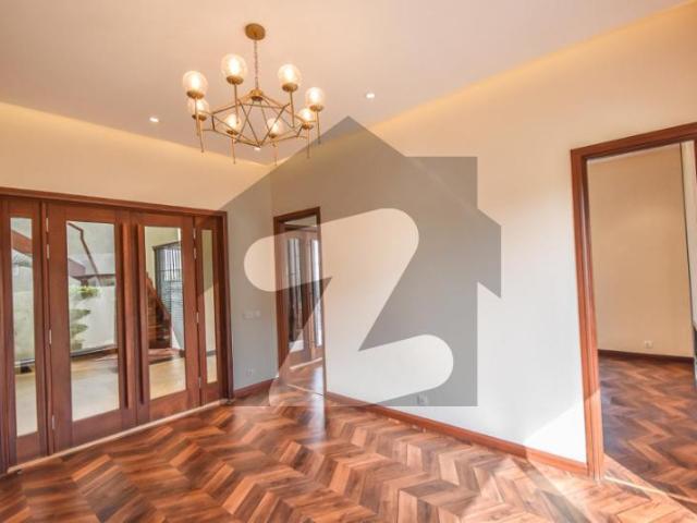 One Kanal Owner Build Solid Bungalow Available For Rent Near McDonald And Big Park DHA Phase 7 Block Z1