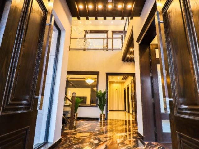 One Kanal Luxury Bungalow For Sale Near Market at Hot Location Lahore DHA Phase 7 ID 76872