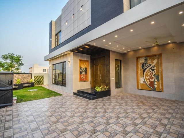 One Kanal Luxury Bungalow For Sale Near Park Lahore STATE LIFE HOUSING SOCIETY ID 73518