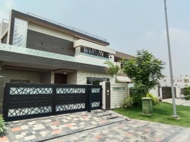 One Kanal Luxury Bungalow For Sale Near Park Lahore STATE LIFE HOUSING SOCIETY ID 73519