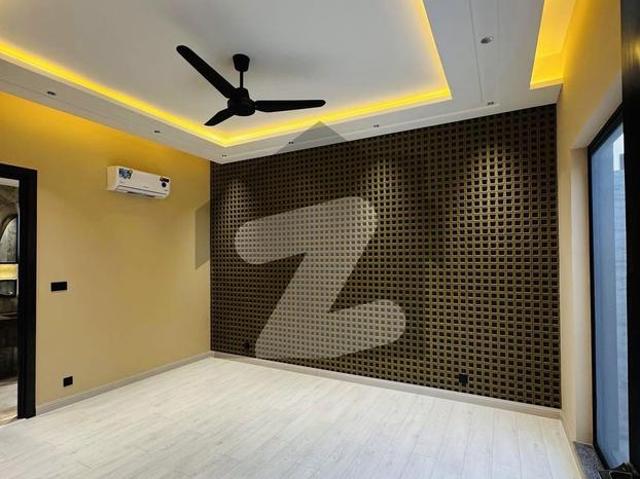 One Kanal Luxurious Bungalow Located Near Park And Mosque With 15Kv Solar DHA Phase 6