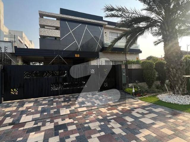 One Kanal Modern Fully Furnished Upper Portion in DHA Phase 6 Near to DHA Raya