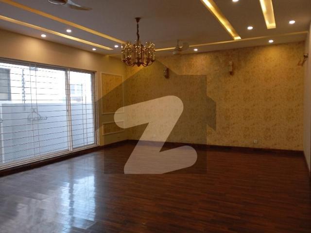 One kanal new stylish owner build bungalow near market dha phase 4