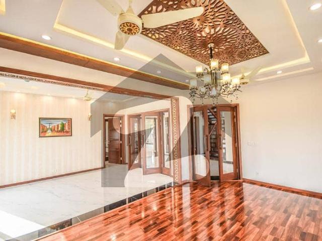 One Kanal Slightly Used Ultra Modern Designer Owner Build House Available For Sale In Dha Phase 4 Hot Location Near By Masjid Park Market