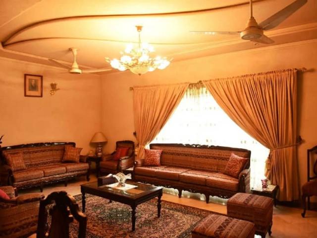One kanal slightly used single story bungalow lahore dha defence id 86415
