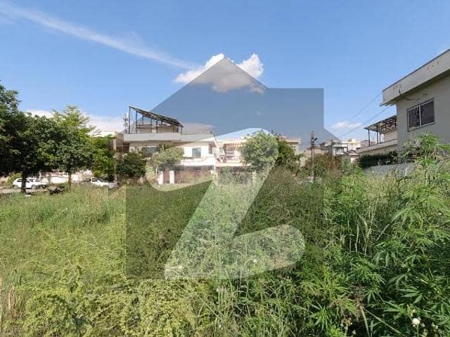 One Kanal Plot At Ideal Location For Sale